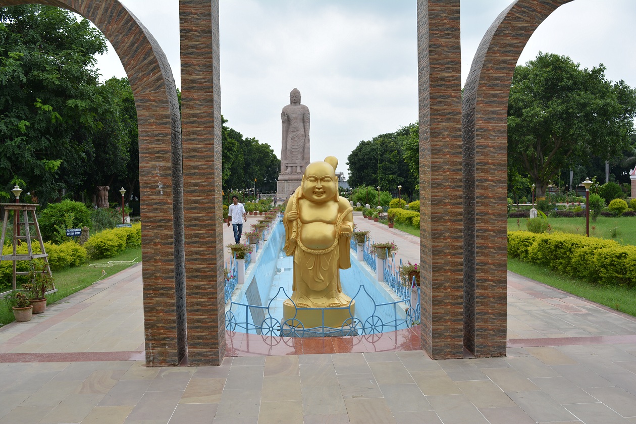 Thai Temple Sarnath Varanasi (1)